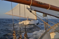 28' Hanley - with Schooner - Website